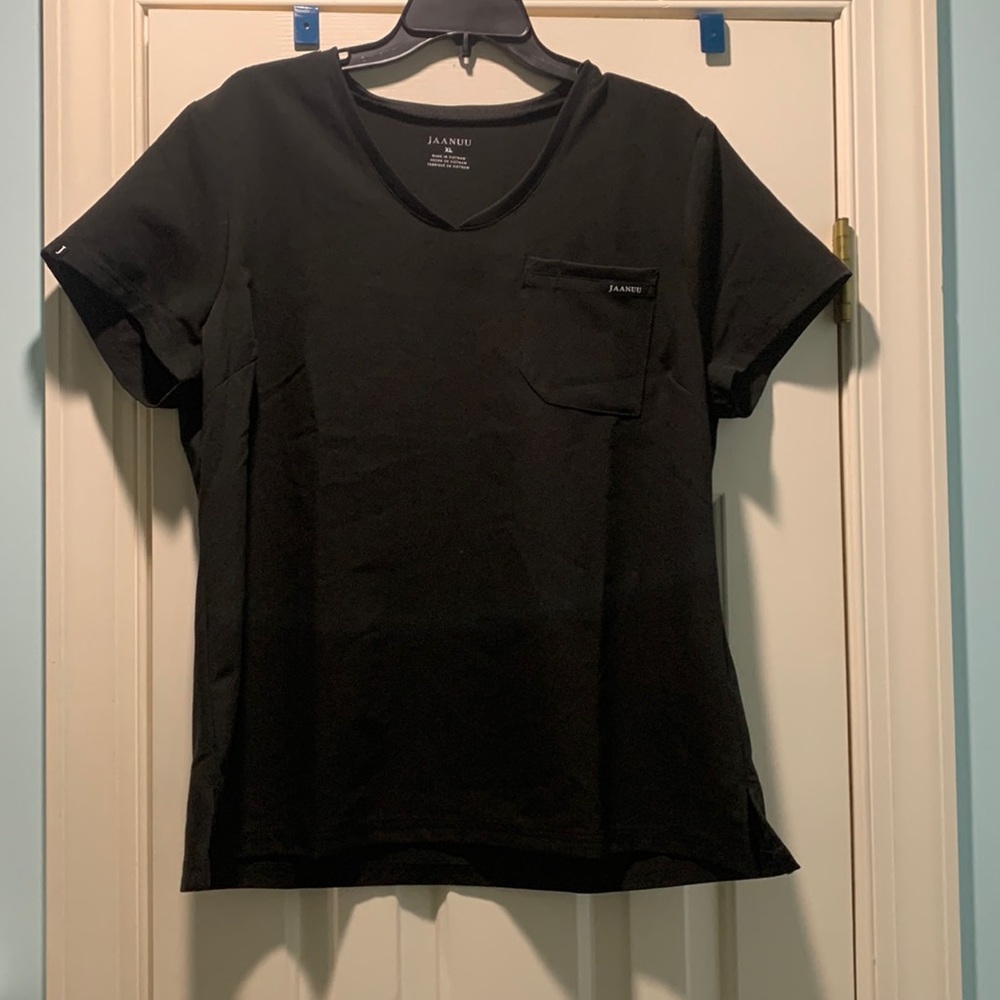 Jaanuu Scrub Top